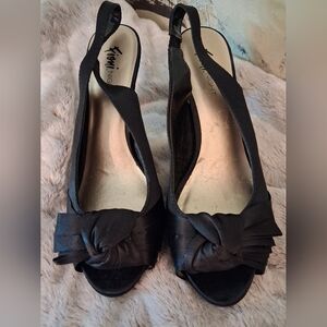 FIONI Black Knotted Slingback Heels